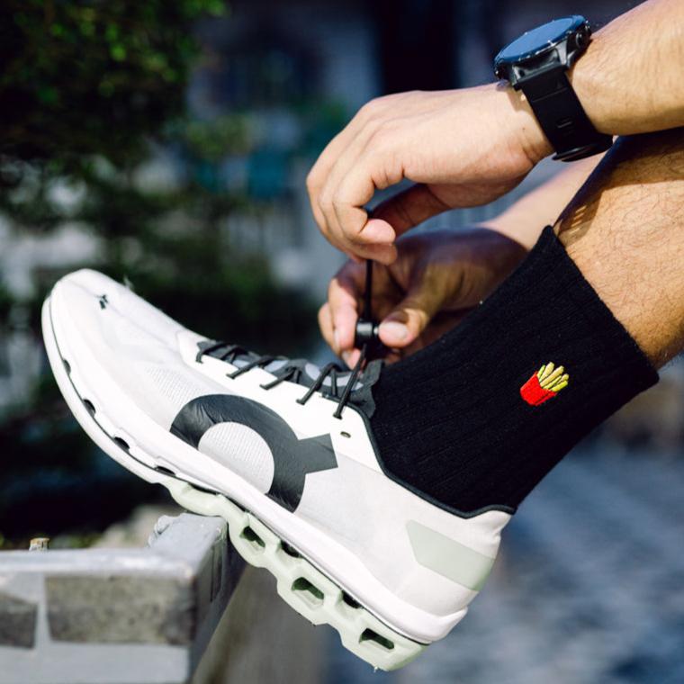 Basic Crew Socks with Fries Embroidery