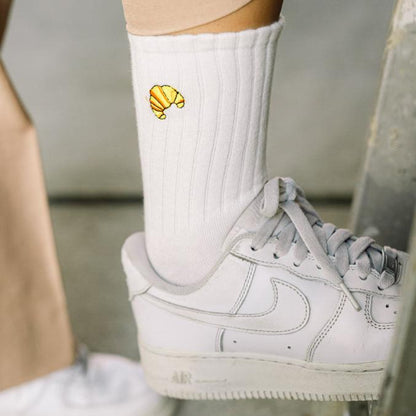 Basic Crew Socks with Croissant Embroidery